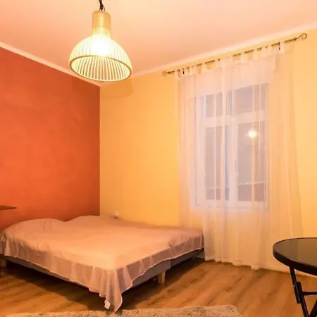 Comfortable Close To Old Town And Parks Apartment